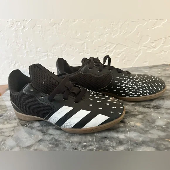 adidas | Shoes | Adidas Predator Freak Indoor Soccer Shoes Us Kids Size  Barely Worn | Poshmark